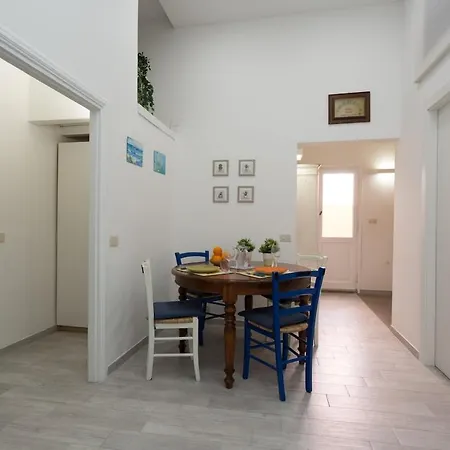 La Casina Di Luigi Con Balcone ローマ